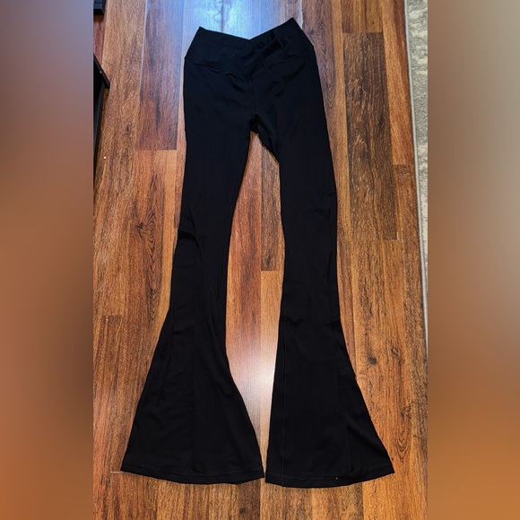 Aerie Offline Women’s Flare Legging - Picture 1 of 4